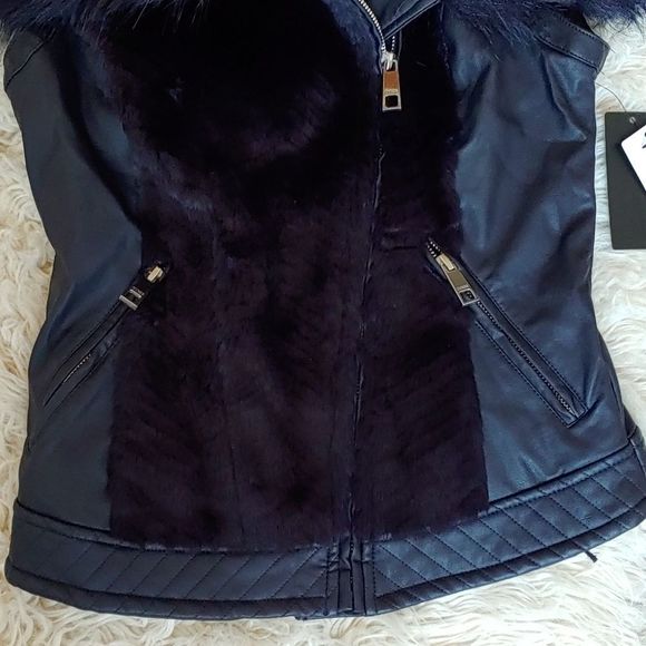 GUESS SL Posh Vest NWT - Picture 6 of 16
